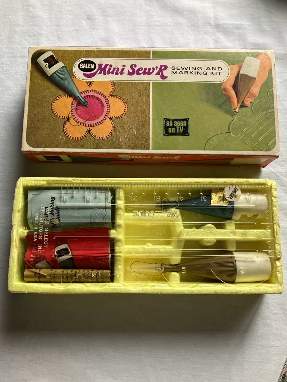 Vintage Salem mini sew’r Sewing and marking kit complete